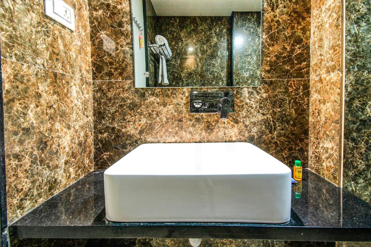 Fabhotel Amrit Greens Indore Airport Exterior photo